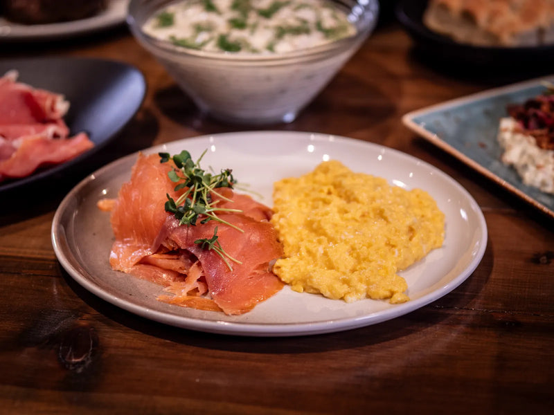 Røkelaks med eggerøre